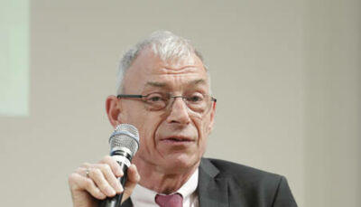 Dr. Hofer (Copyright: Kodim)